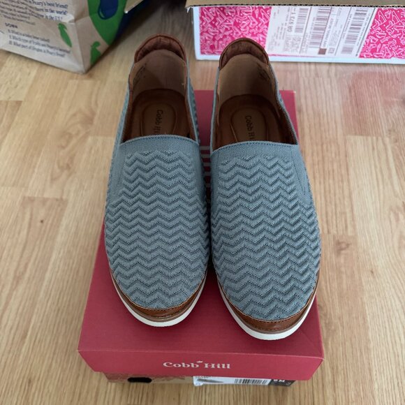 Cobb Hill Camryn slipons size 9 green - Picture 1 of 3